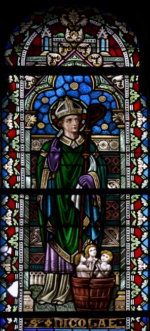 미라의 성 니콜라오_photo by Vassil_in the Church of Our Lady of the Visitation in Rochefort_Belgium.jpg